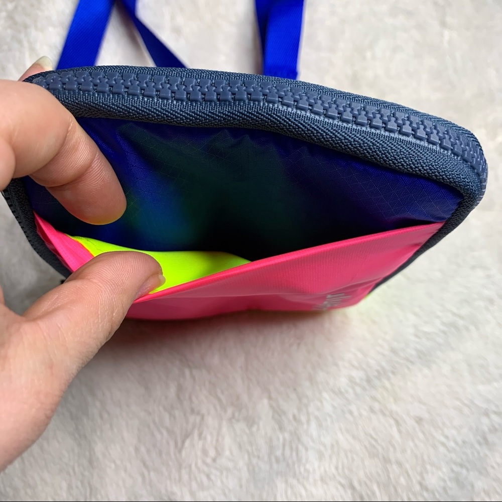 Lululemon Easy Access Crossbody Bag NWT - Picture 12 of 16